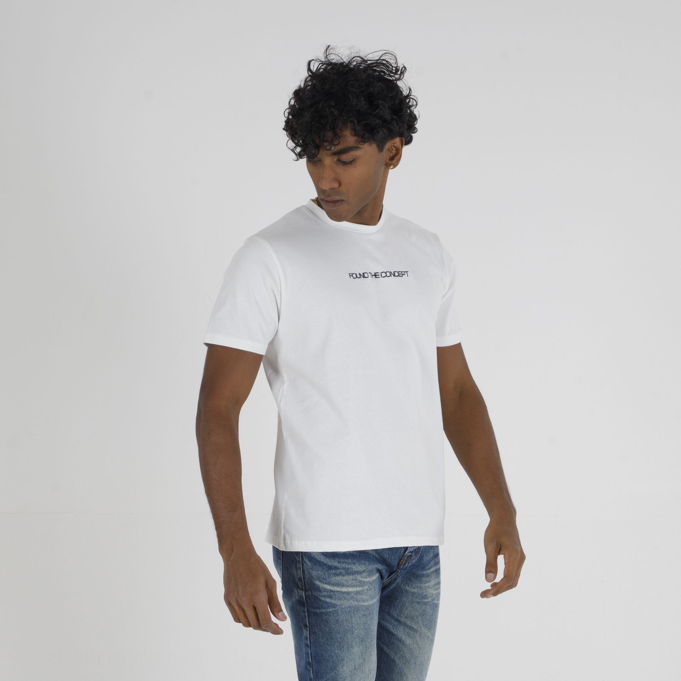 T-SHIRT RICAMO BRAND- 11272